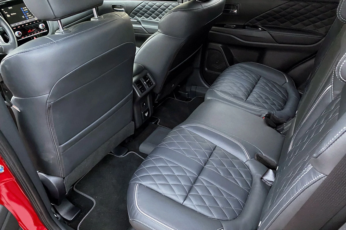 Mitsubishi Outlander © J.Cartegini