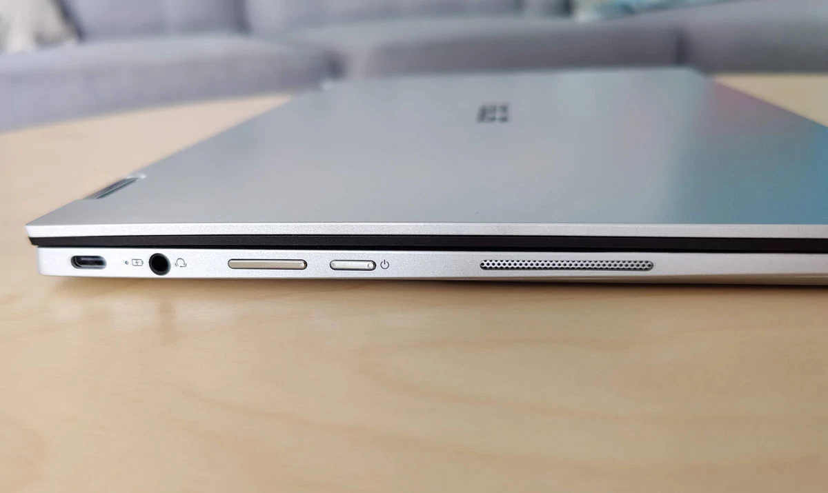 Boutons Asus Chromebook Flip C436 © Gabriel Manceau