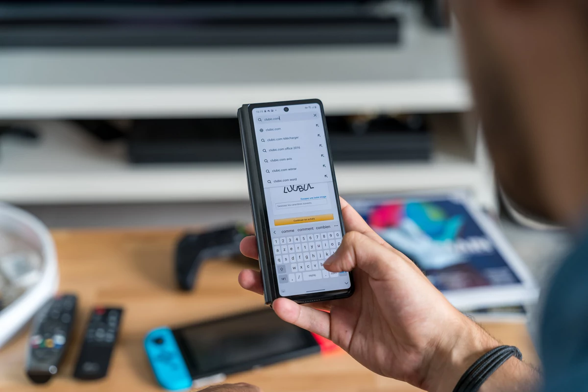 Samsung Galaxy Z Fold 2 test © © Pierre Crochart pour Clubic