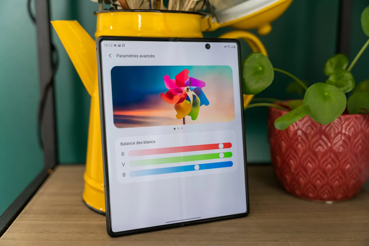 Samsung Galaxy Z Fold 2 test © © Pierre Crochart pour Clubic