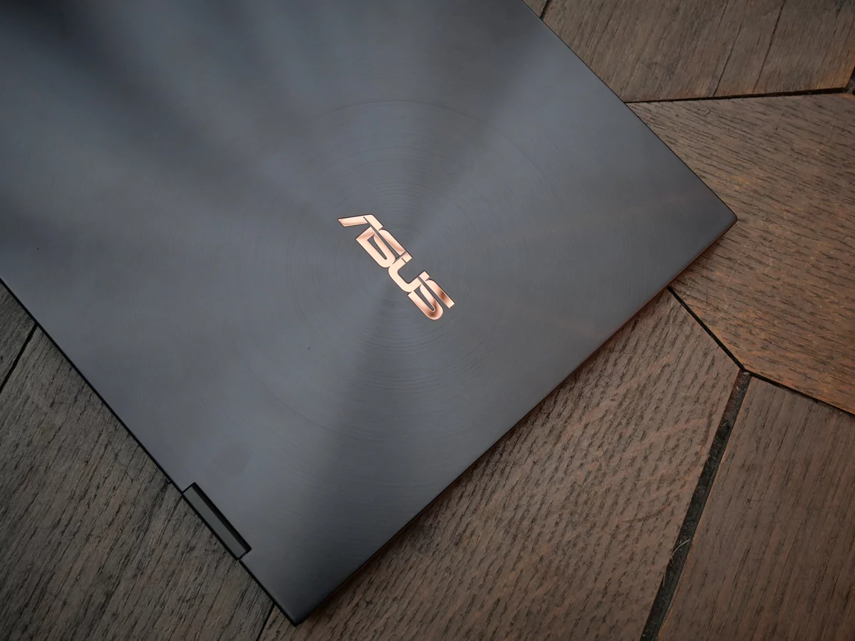 ASUS ZenBook Flip S-6 © © Nathan Le Gohlisse pour Clubic