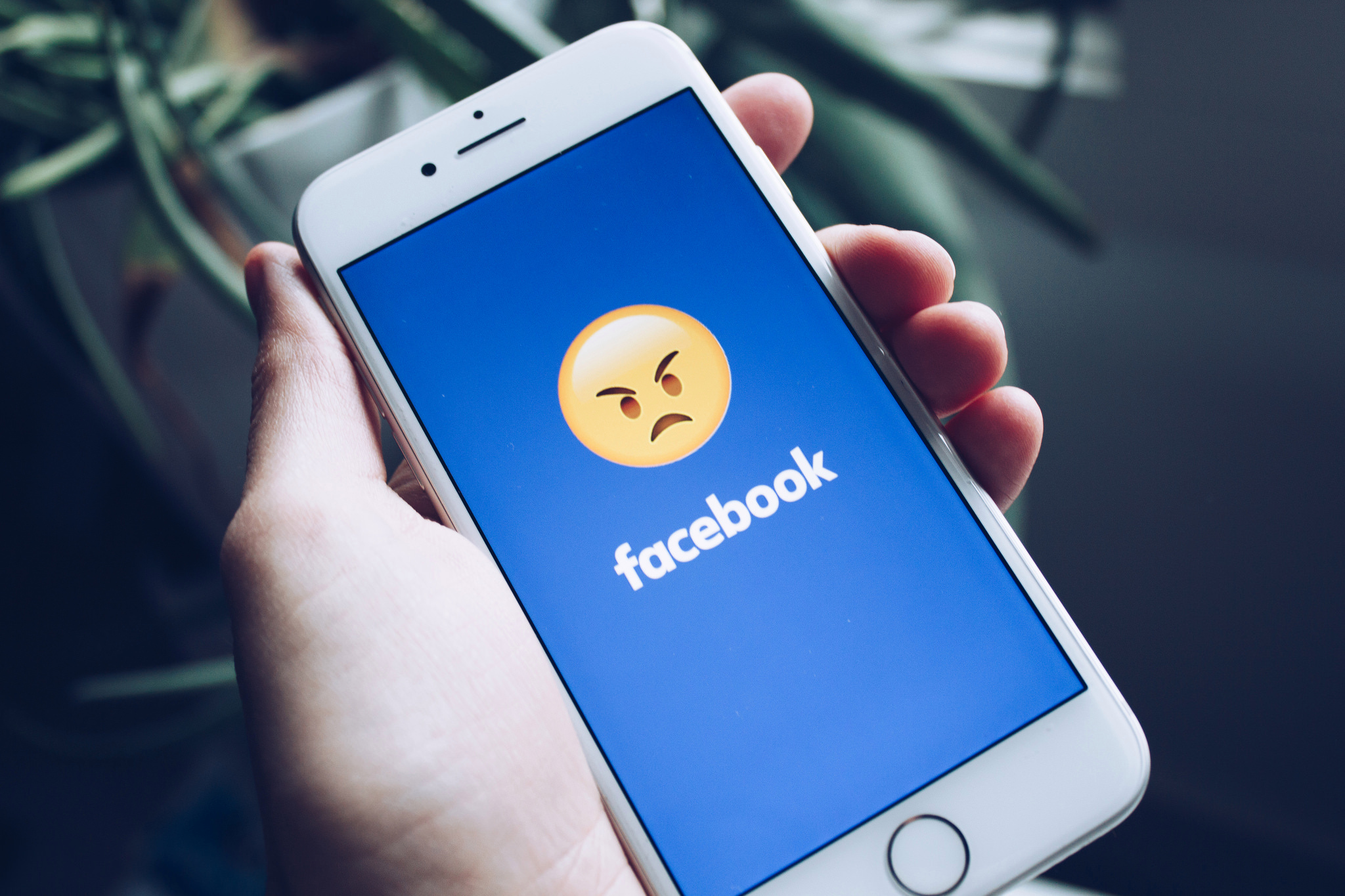 Opposé à la politique anti-tracking d'iOS, Facebook se paie une pleine page dans les journaux américains