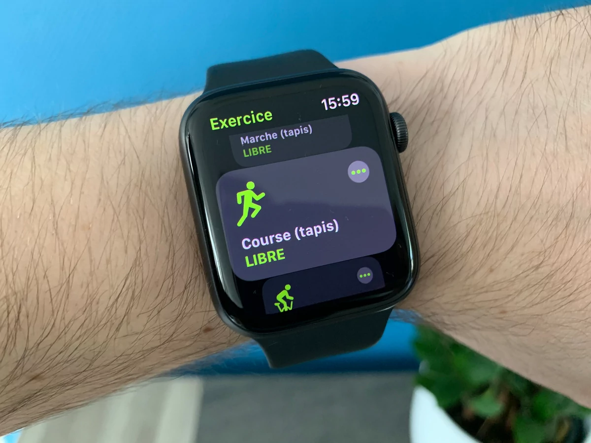 Apple Watch SE © Mathieu Grumiaux pour Clubic