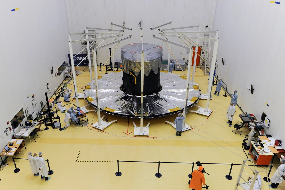 Gaia telescope CSG préparation © ESA/M. Pedoussaut 2013