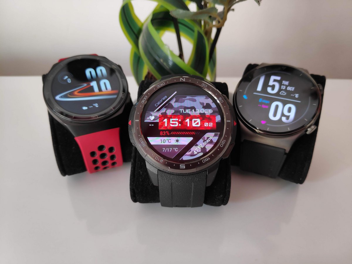 De gauche à droite : Huawei Watch GT2e, Honor Watch GS Pro et Huawei Watch GT2 Pro.