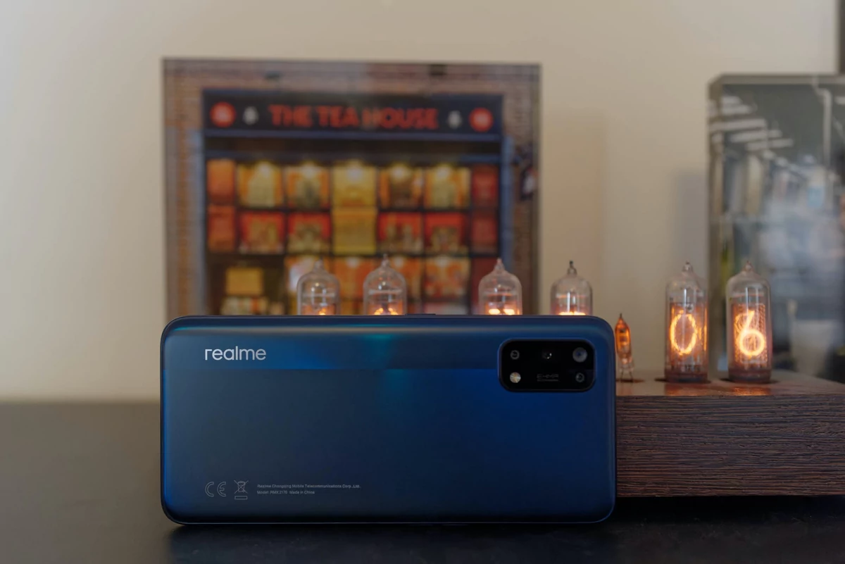 realme 7 Pro - dos © Clubic - Marc Mitrani