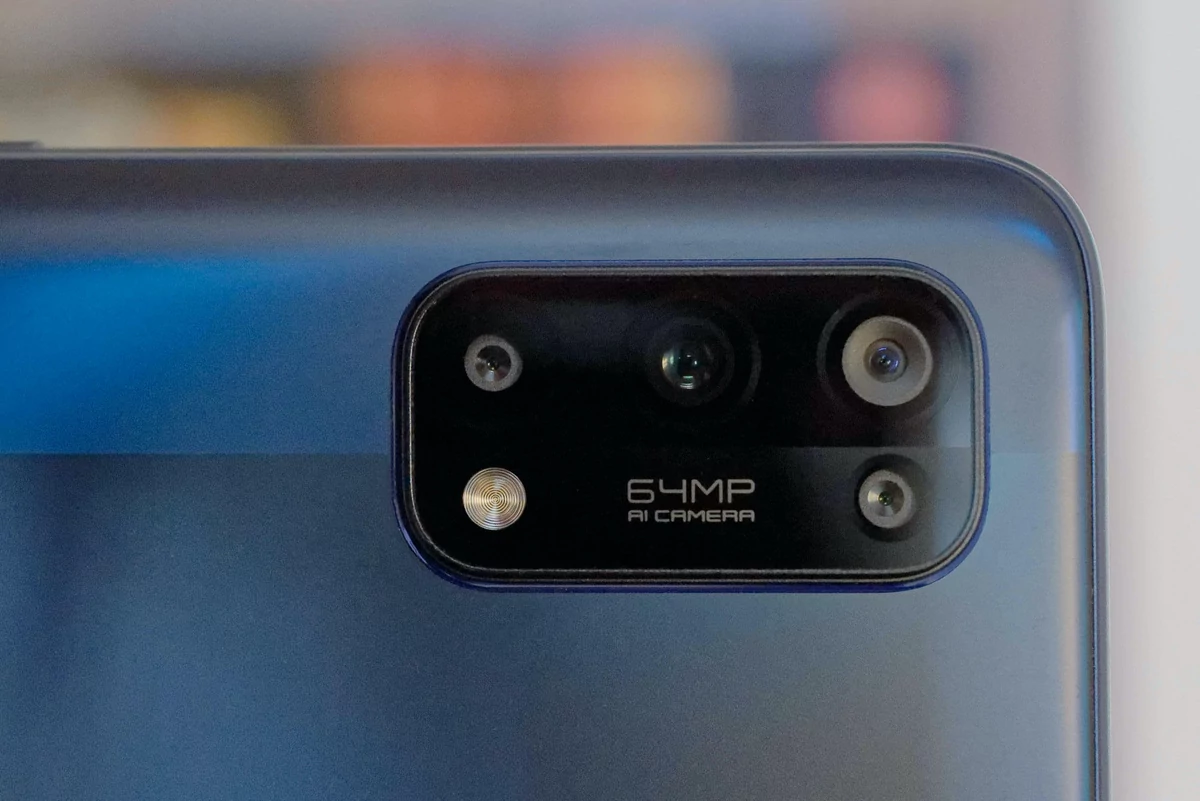realme 7 Pro - module photo dorsal © Clubic - Marc Mitrani