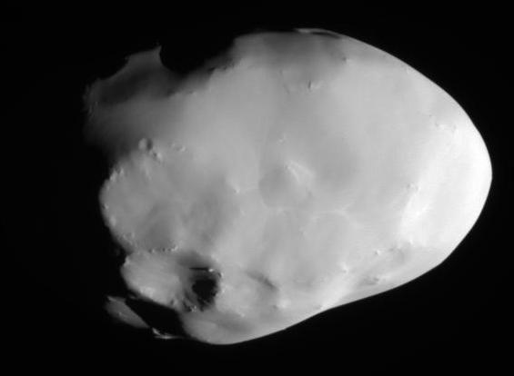 La petite lune Telesto, en orbite sur un point de Lagrange Saturne-Téthys. Crédits NASA/JPL-Caltech