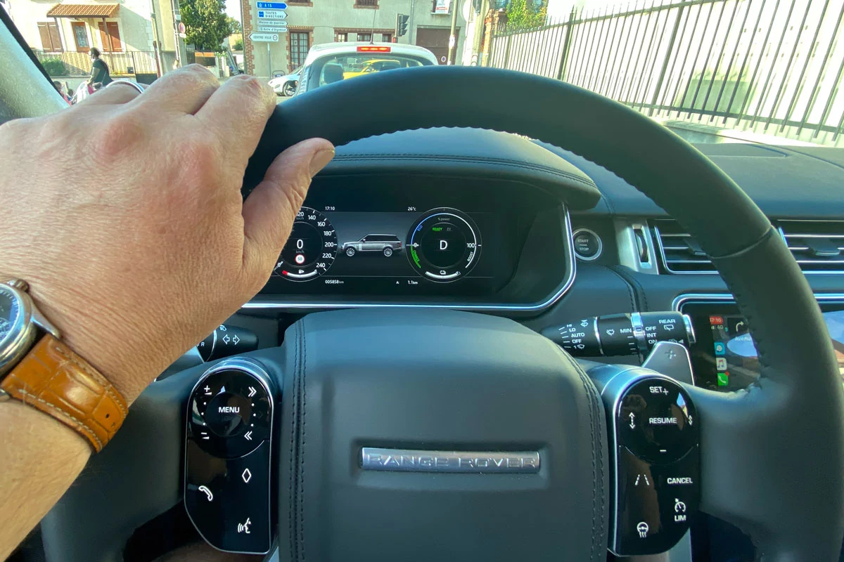 Range Rover Autobiography P400e © Jérôme Cartegini