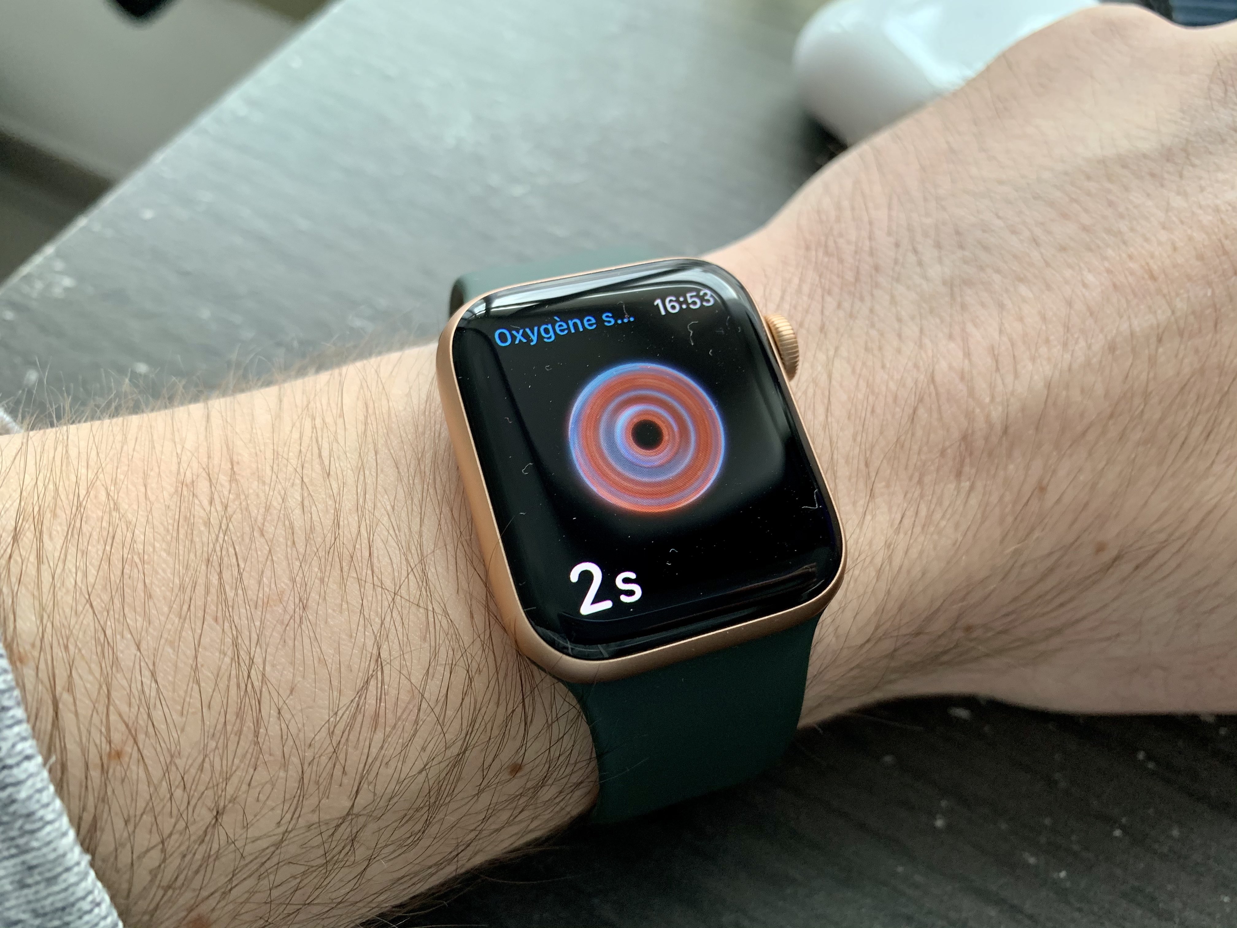 Apple Watch Series 6 : comment fonctionne la mesure de l'oxygénation  sanguine 🆕