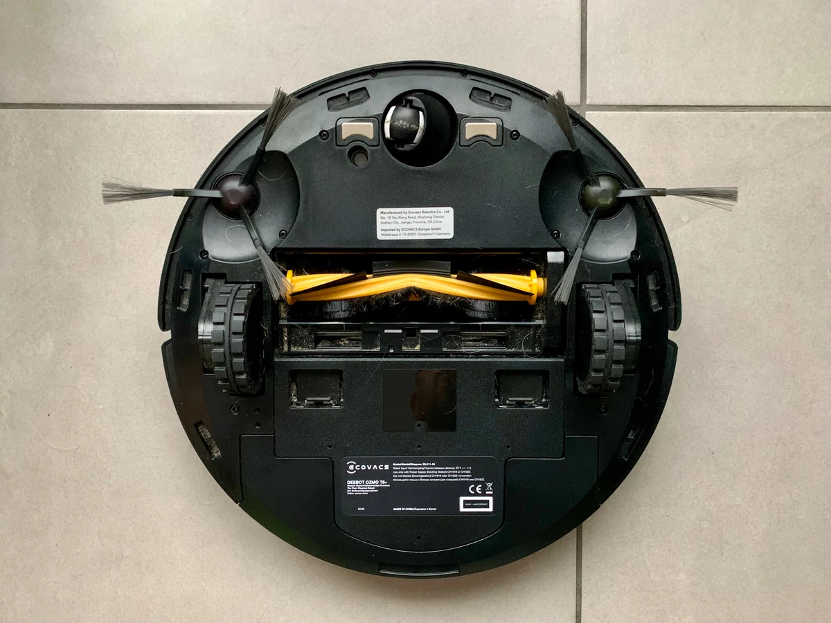Ecovacs Deebot Ozmo T8 AIVI © Mathieu Grumiaux pour Clubic