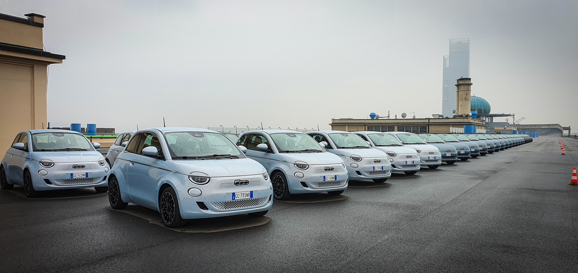 La petite Fiat 500e est la voiture électrique la plus vendue en France en mai