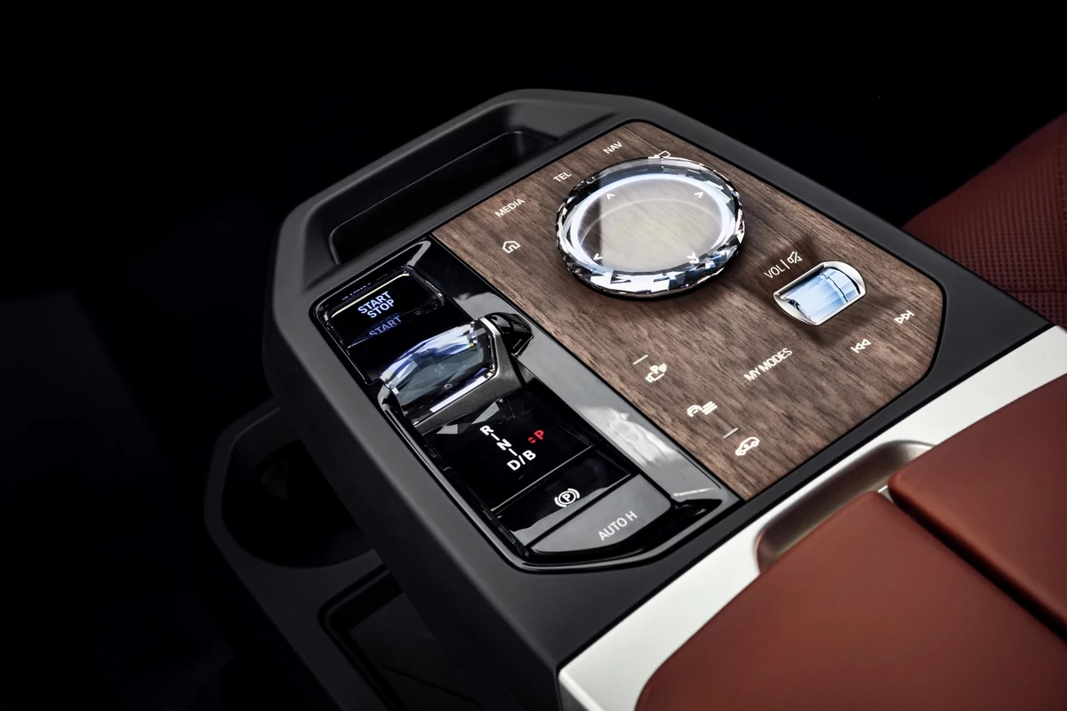 BMW iX © BMW