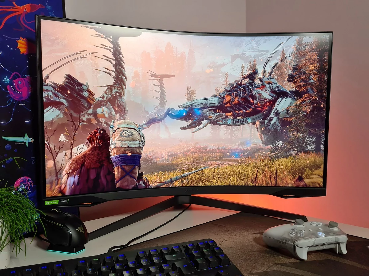 Samsung Ecran PC Gamer ODYSSEY G7 - G70B 28'' 144Hz pas cher