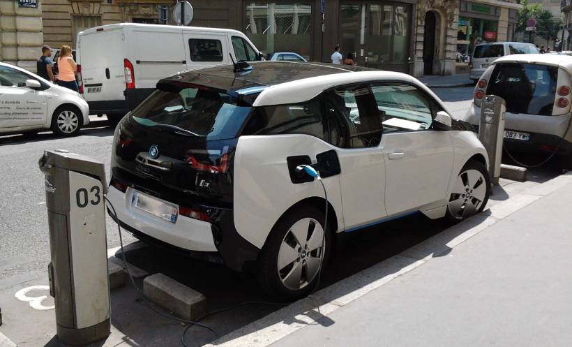 Les bornes de recharge Autolib parisiennes bientôt réanimées par Total