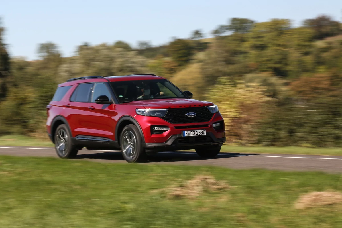 Ford Explorer hybride rechargeable © Camille Pinet
