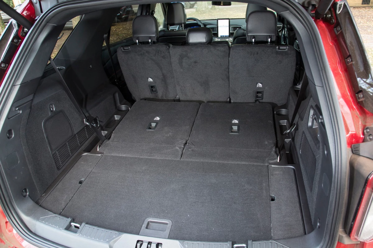 Ford Explorer hybride rechargeable © Camille Pinet