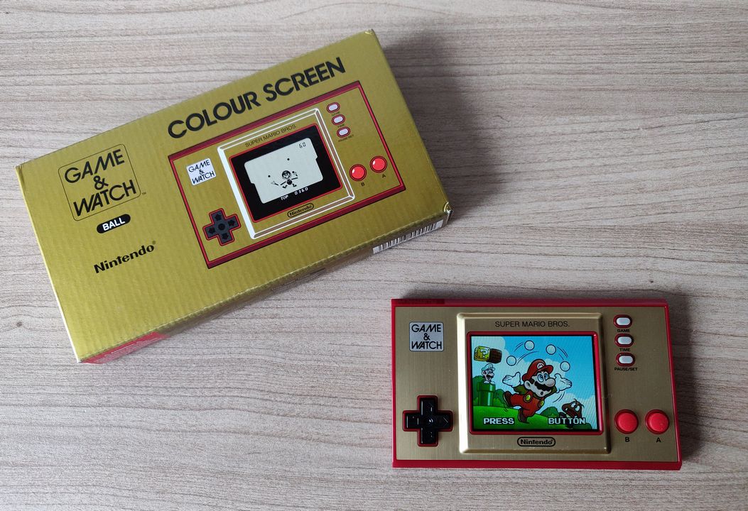 DOOM qui tourne sur une Nintendo Game & Watch nouvelle génération, c'est fait !