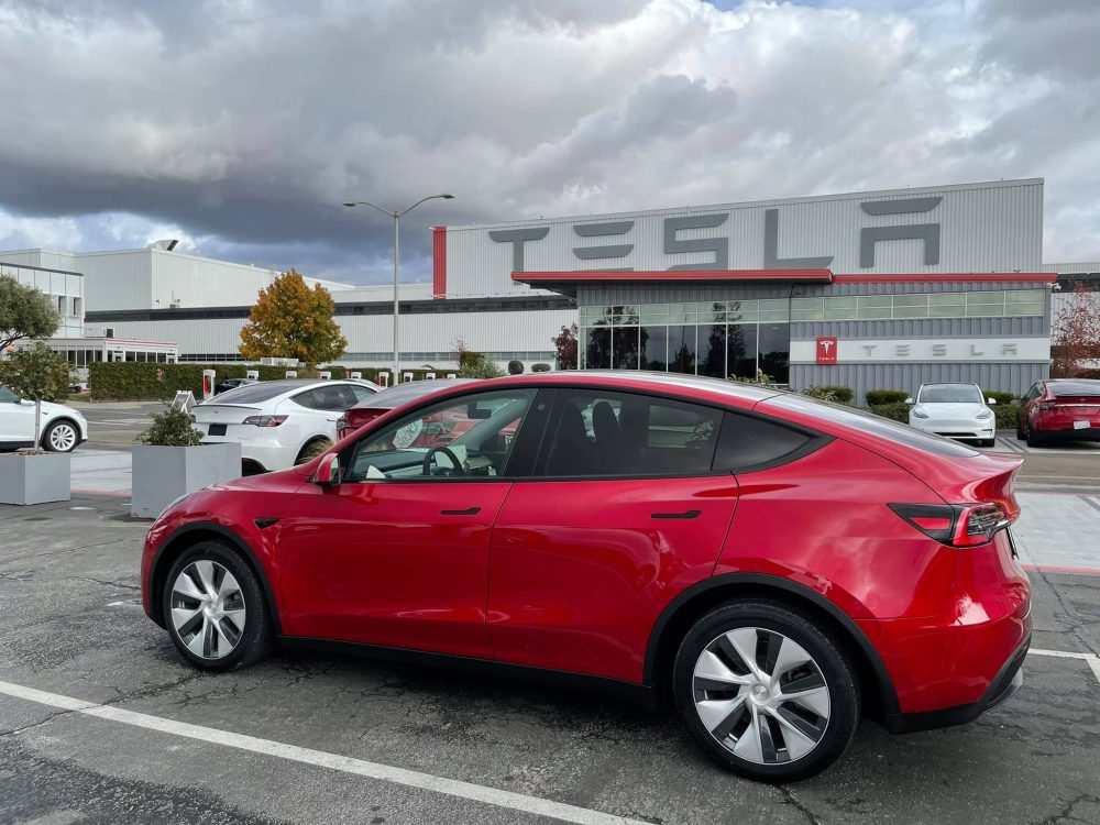 Le Tesla Model Y reçoit les mêmes évolutions esthétiques que la Model 3