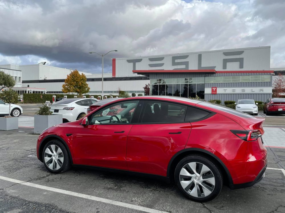 Le Tesla Model Y reçoit les mêmes évolutions esthétiques que la Model 3