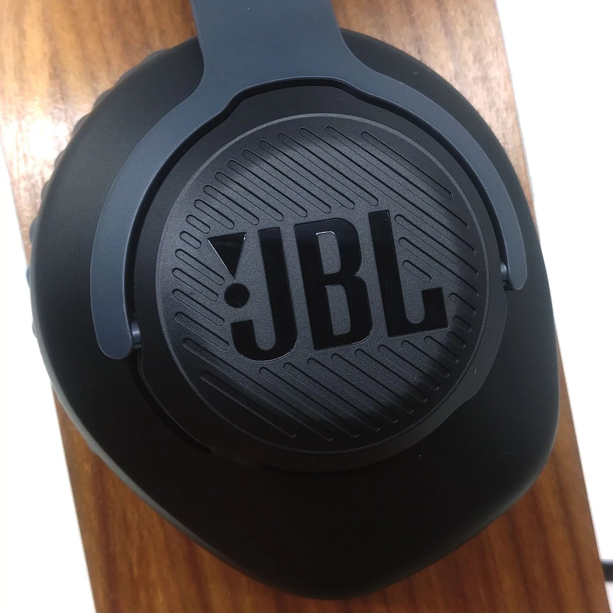 JBL Quantum 100 © Nerces