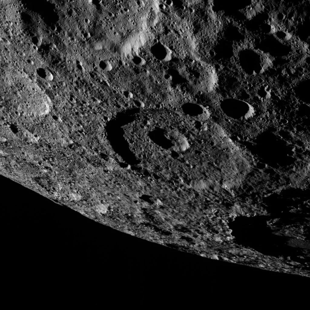 Ceres cratères orbite © NASA/JPL-Caltech