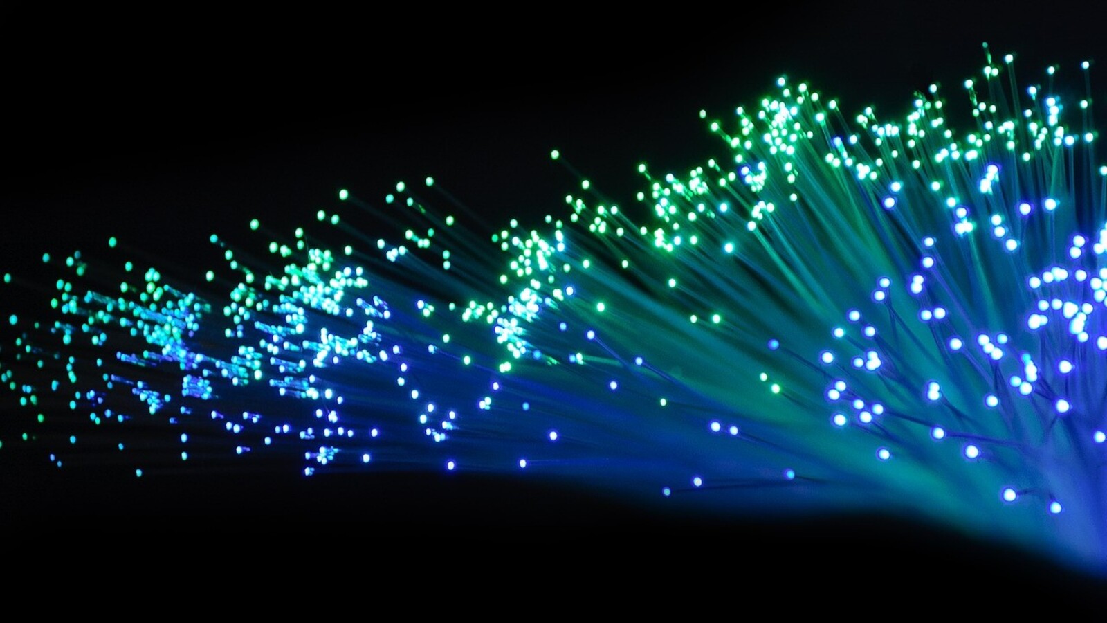 La fibre optique, reine des abonnements désormais en France