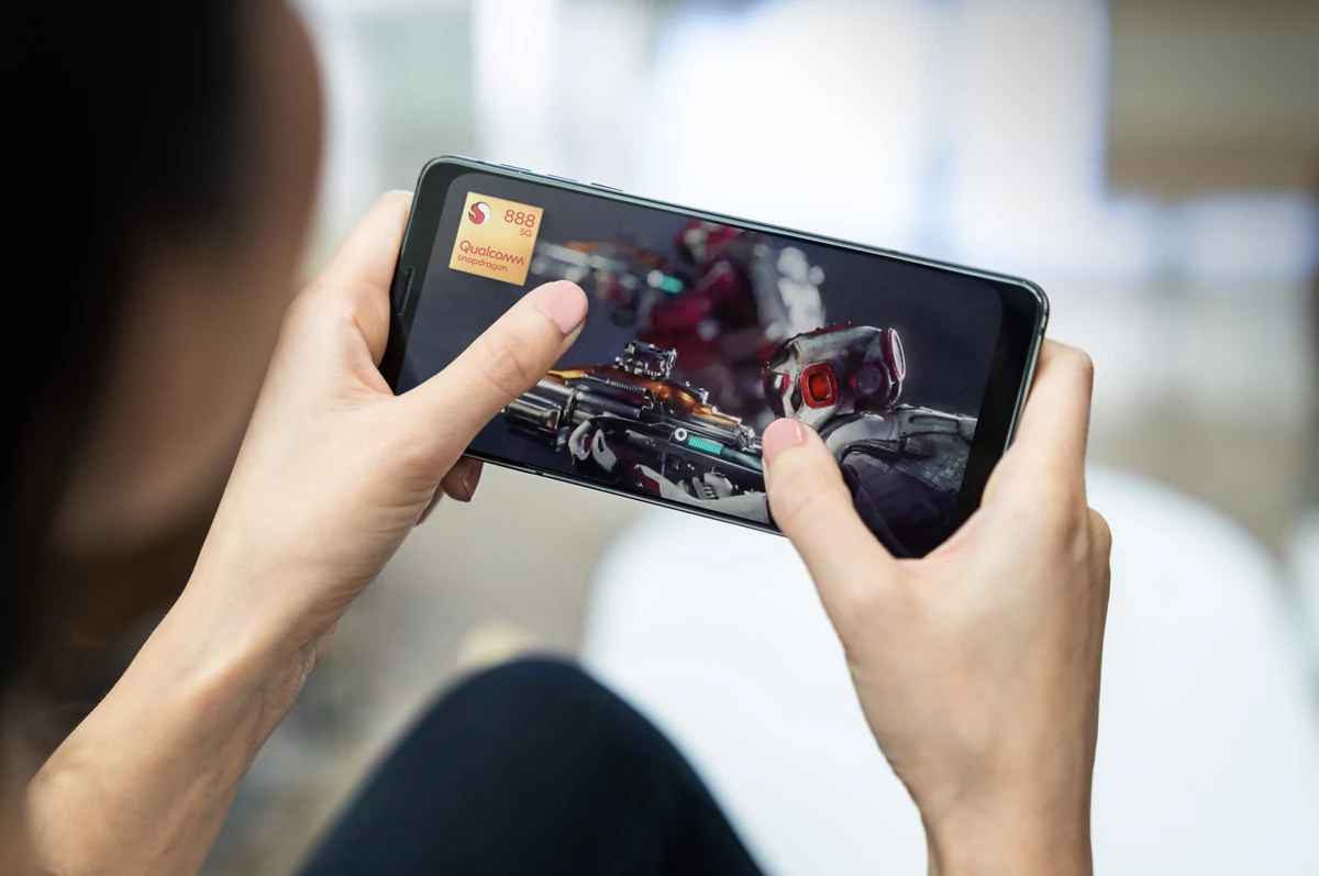 Qualcomm Snapdragon 888 © © Qualcomm