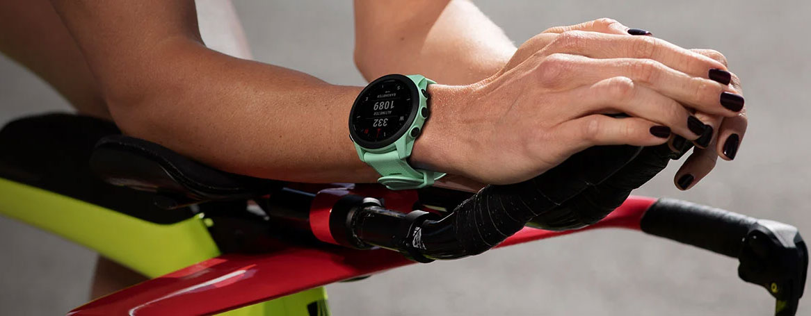 Remplacer un bracelet sur une montre Garmin Forerunner 