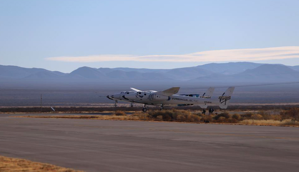 Décollage de l'avion porteur VMS-Eve avec l'avion fusée VSS Unity sous son aile. Crédits Virgin Galactic