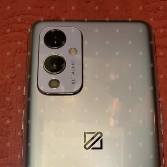 Le OnePlus 9 5G fuite en photo, sous tous les angles et avec tous ses détails