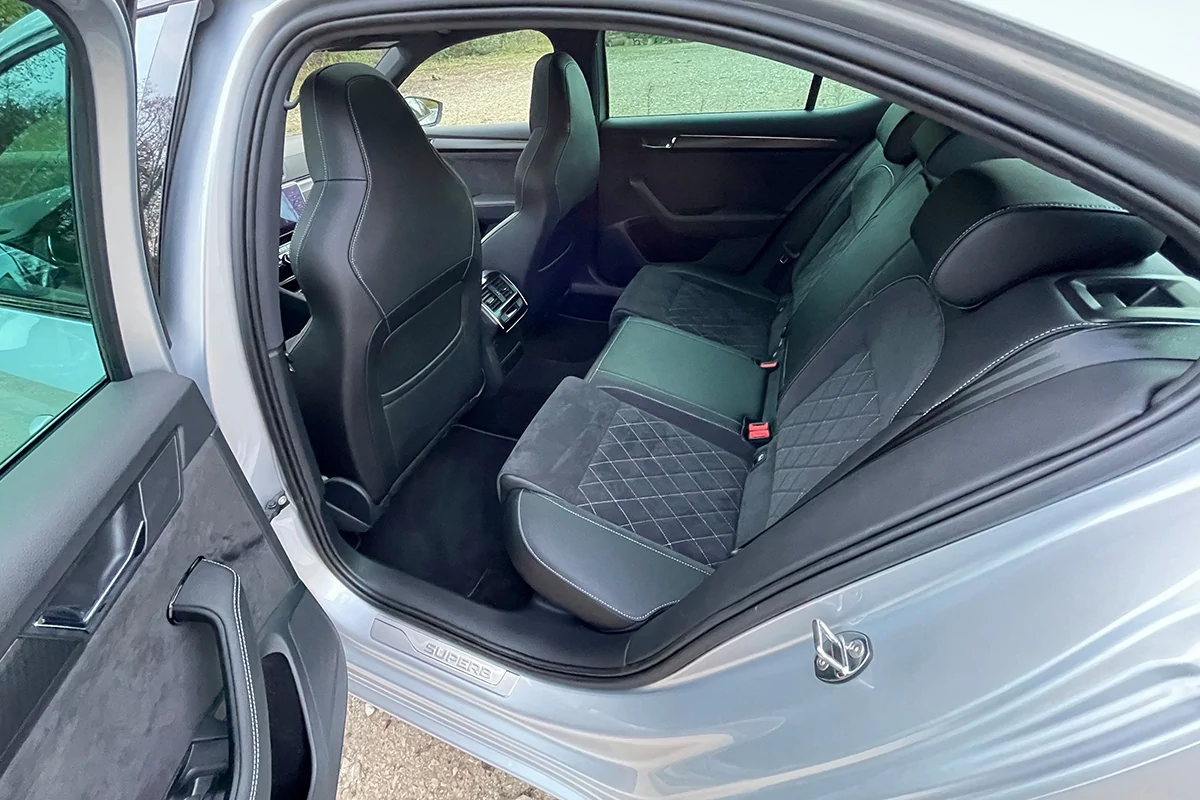 Skoda Superb iV Sportline © Jérôme Cartegini