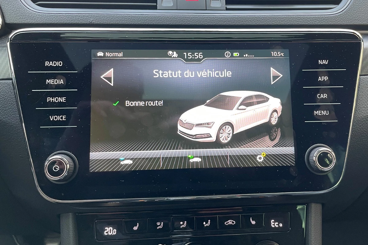 Essai de la Skoda Superb iV Sportline : un prix et des options canons, à  condition de bien la recharger