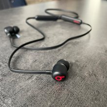 Test Beats Flex : des écouteurs d'entrée de gamme convaincants à défaut d'être excellents