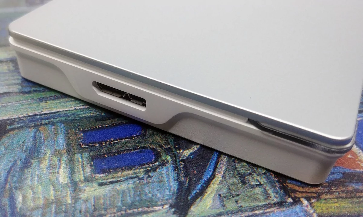 Toshiba Canvio Flex © Nerces