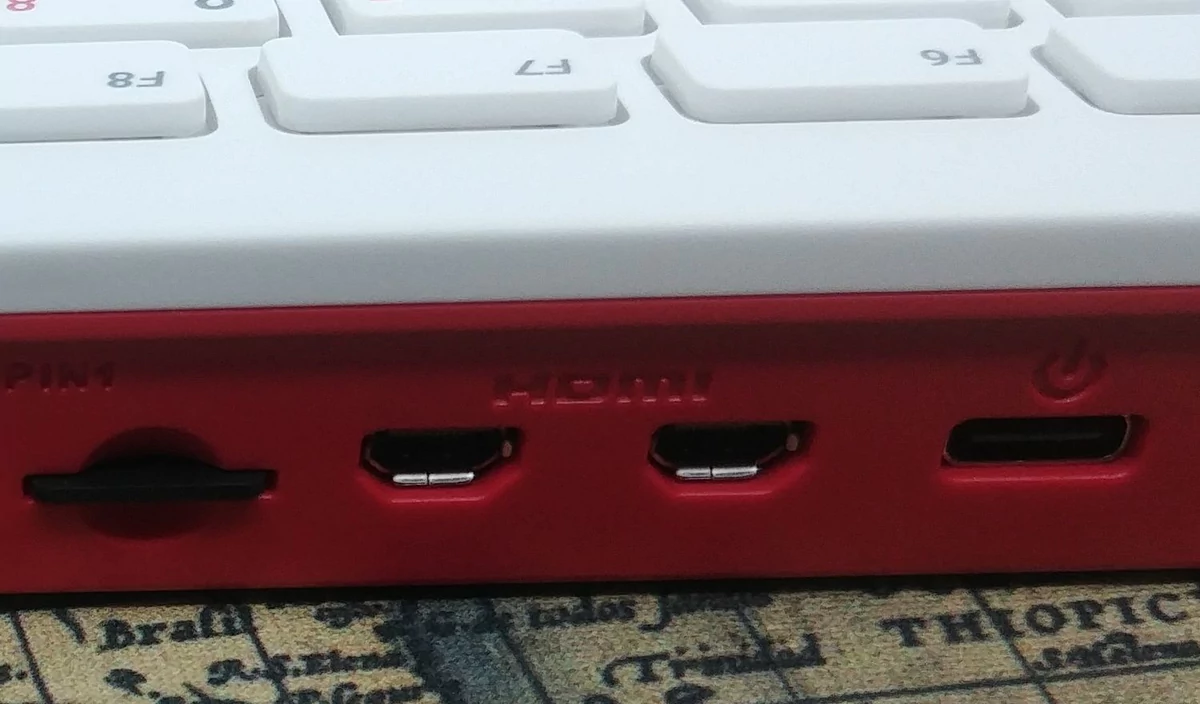 Raspberry Pi 400 © Nerces