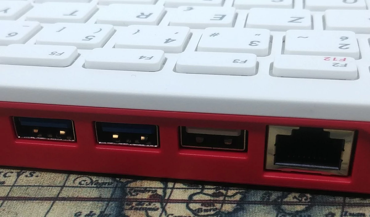 Raspberry Pi 400 © Nerces