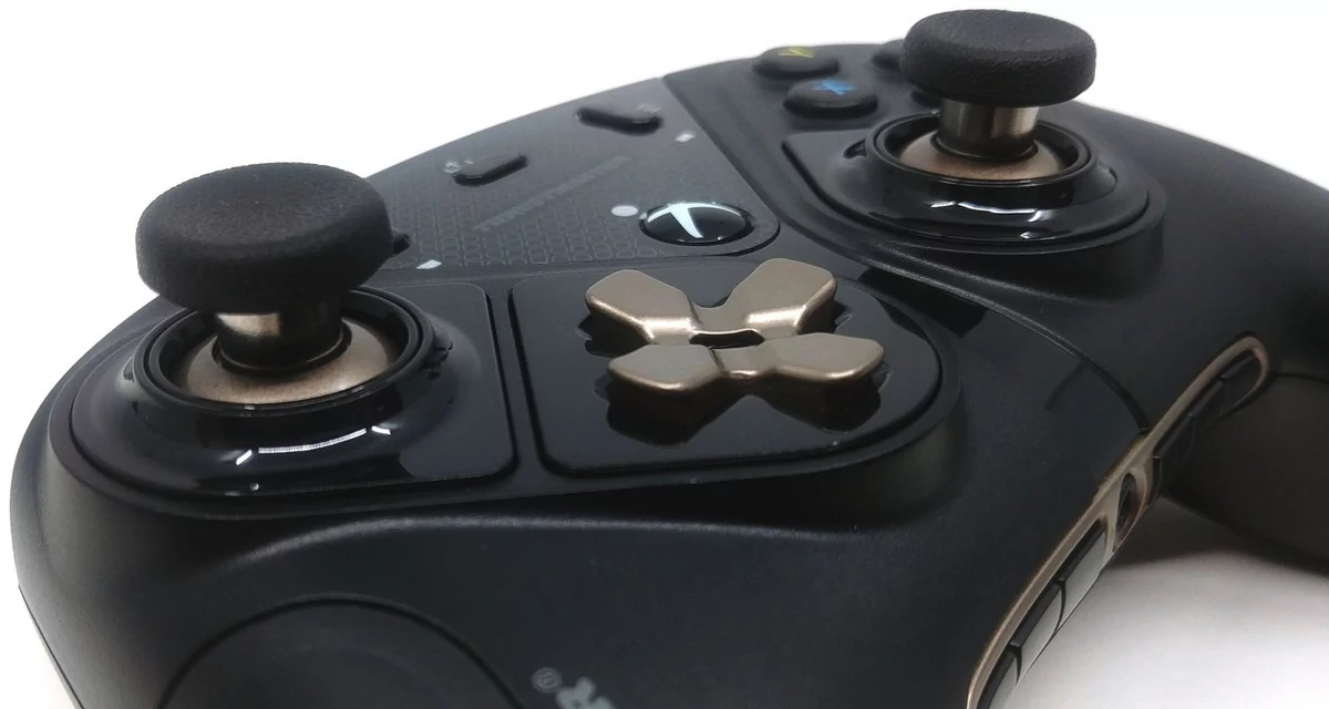 Thrustmaster eSwap X Pro Controller © Nerces