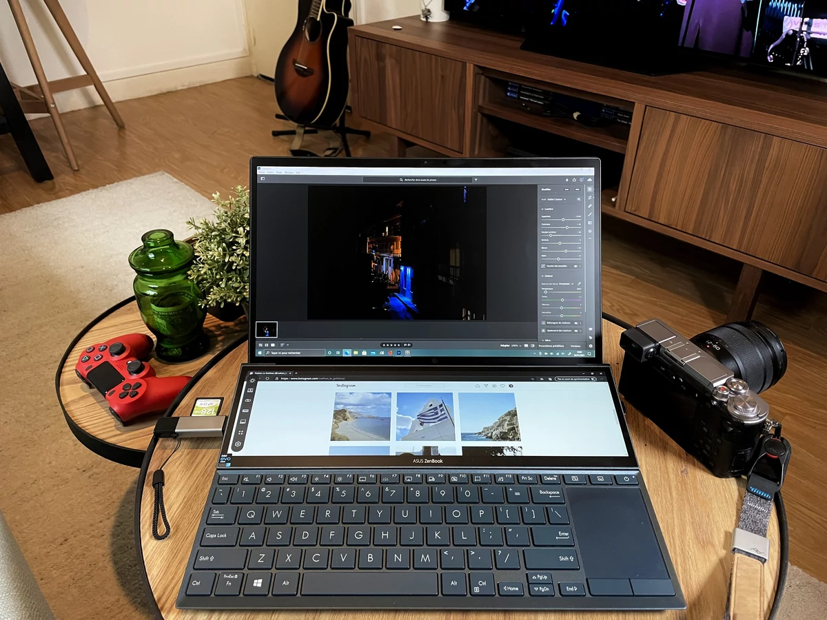ASUS ZenBook Duo 14 2021-1 © © Nathan