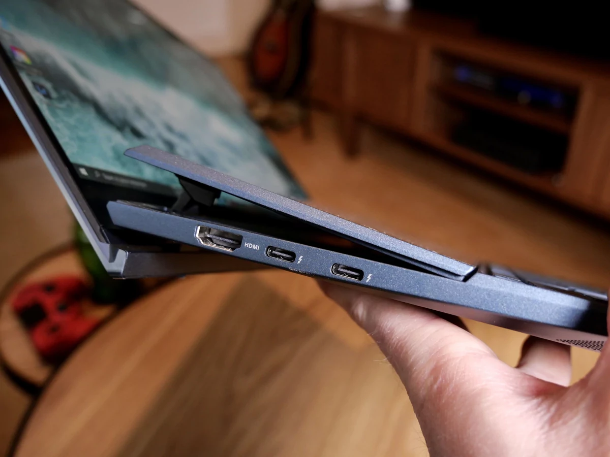 ASUS ZenBook Duo 14 2021-11 © © Nathan Le Gohlisse pour Clubic