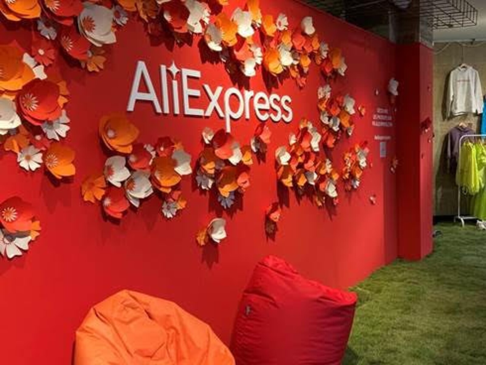 AliExpress enchaîne les campagnes de recrutement pour animer ses livestreamings