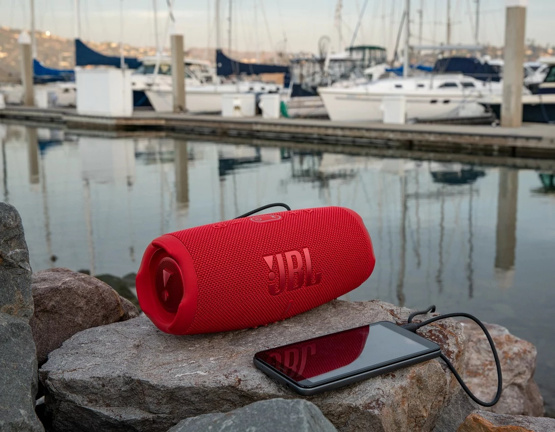 CES JBL Charge 5
