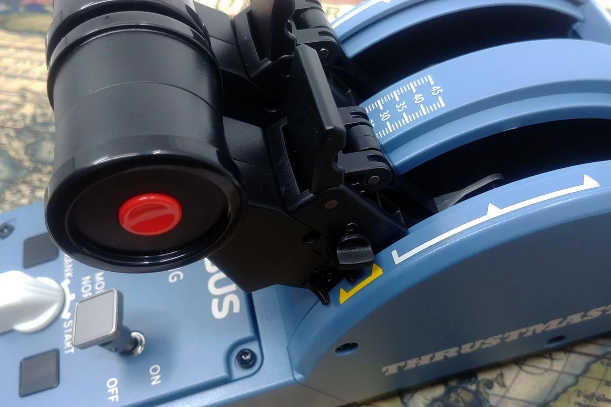 Thrustmaster TCA Quadrant Airbus Edition © Nerces