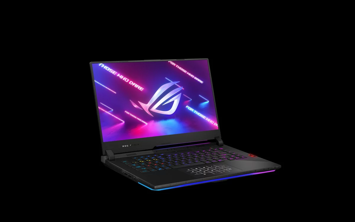 ROG Strix Scar 15-1 © © ASUS