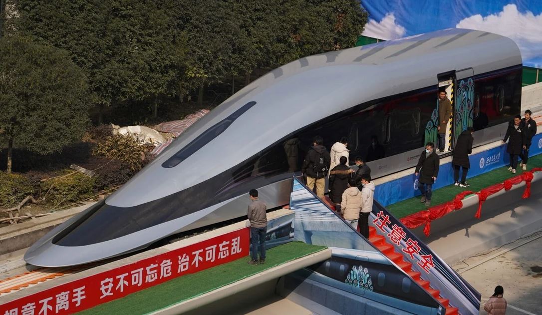 La Chine dévoile un prototype de son train à sustentation magnétique