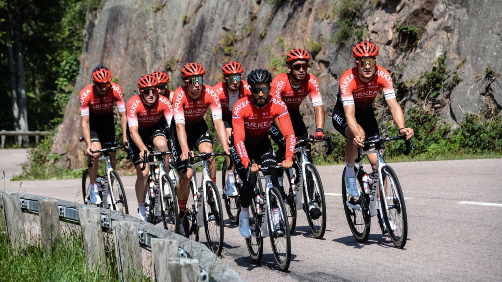 AWS et Arkéa Samsic s'associent pour déceler les champions cyclistes de demain grâce à la donnée