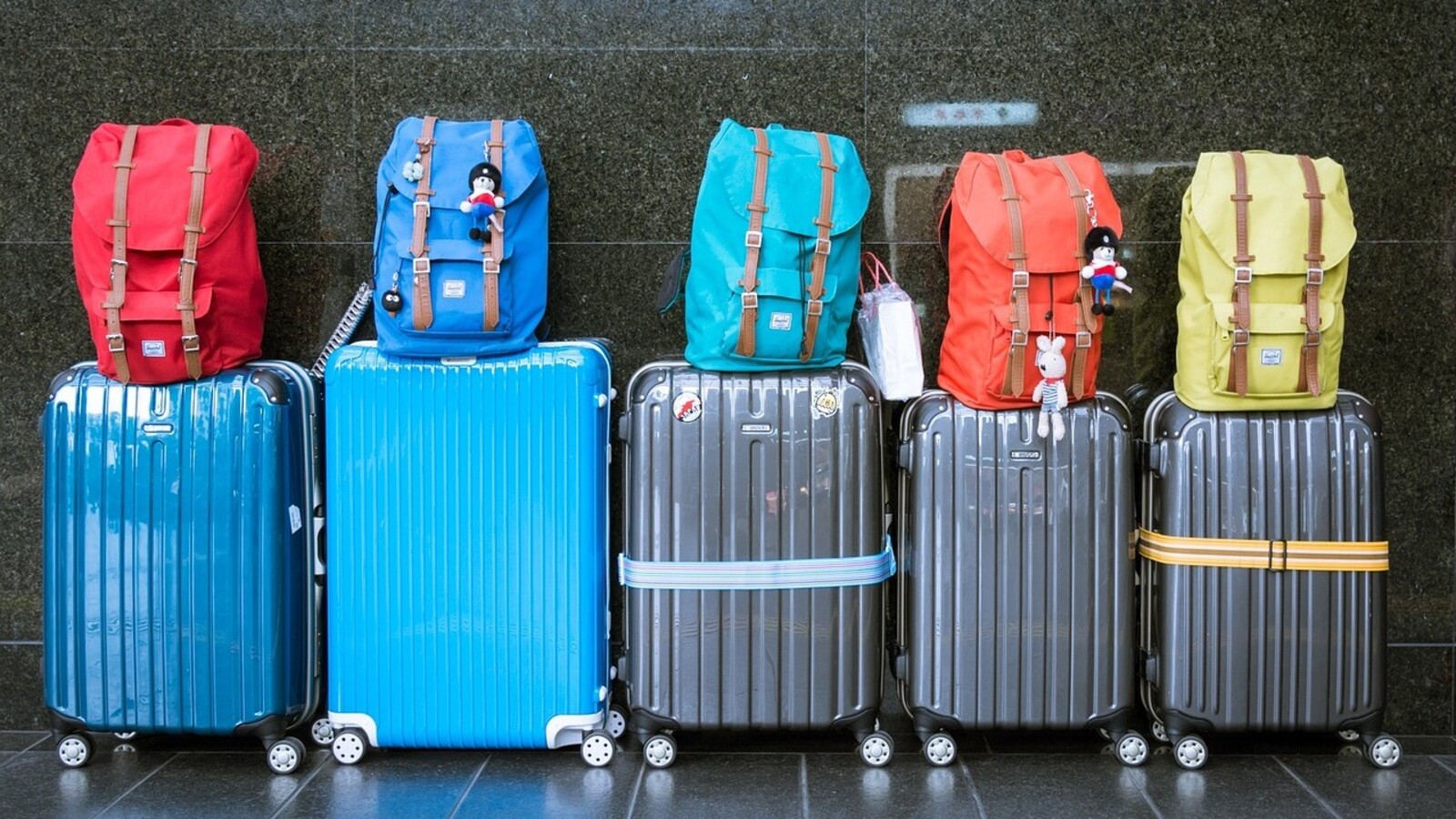 Cette vidéo TikTok veut vous montrer comment éviter de payer les frais d'excès de bagage en avion