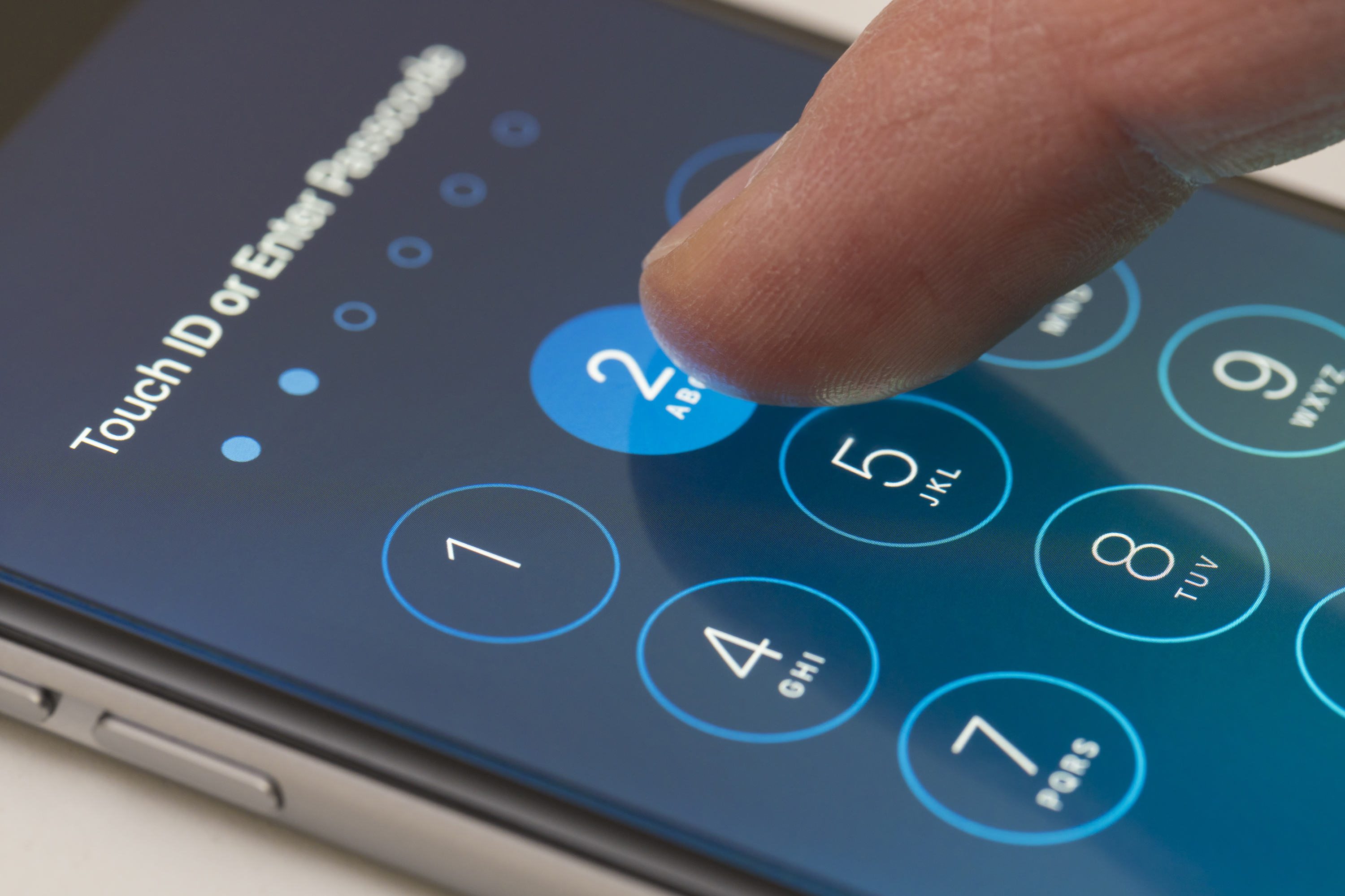 iOS 14.4 : Apple corrige trois failles de sécurité exploitées par des hackers