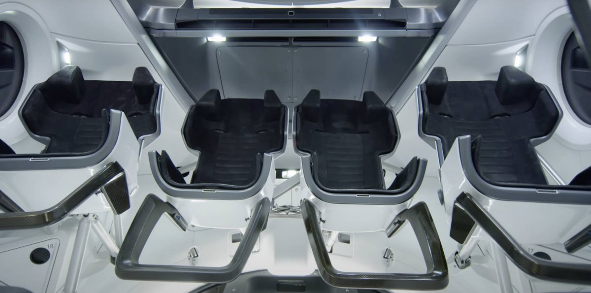 L'intérieur de la capsule Crew Dragon © SpaceX