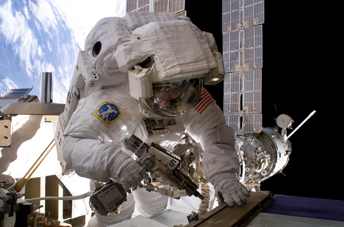 Sunita Williams PGT Pistol Grip Tool © NASA